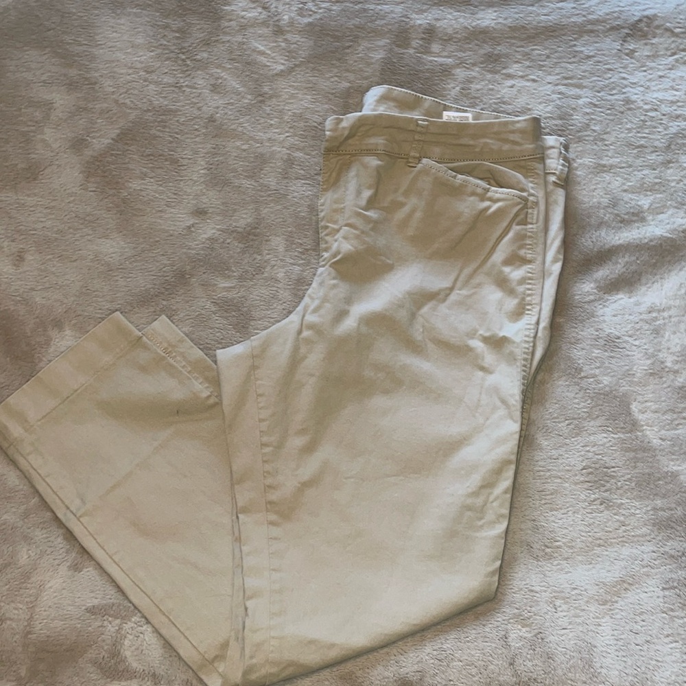 Khaki old navy pixie pants size 14, 96% cotton